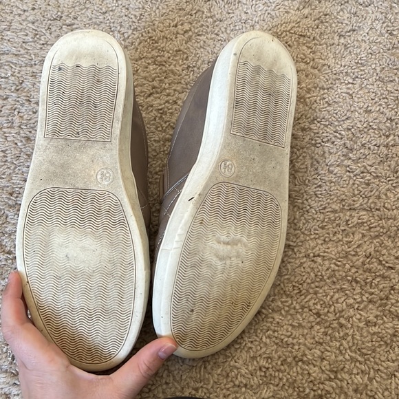 Target slip ons - Picture 2 of 3